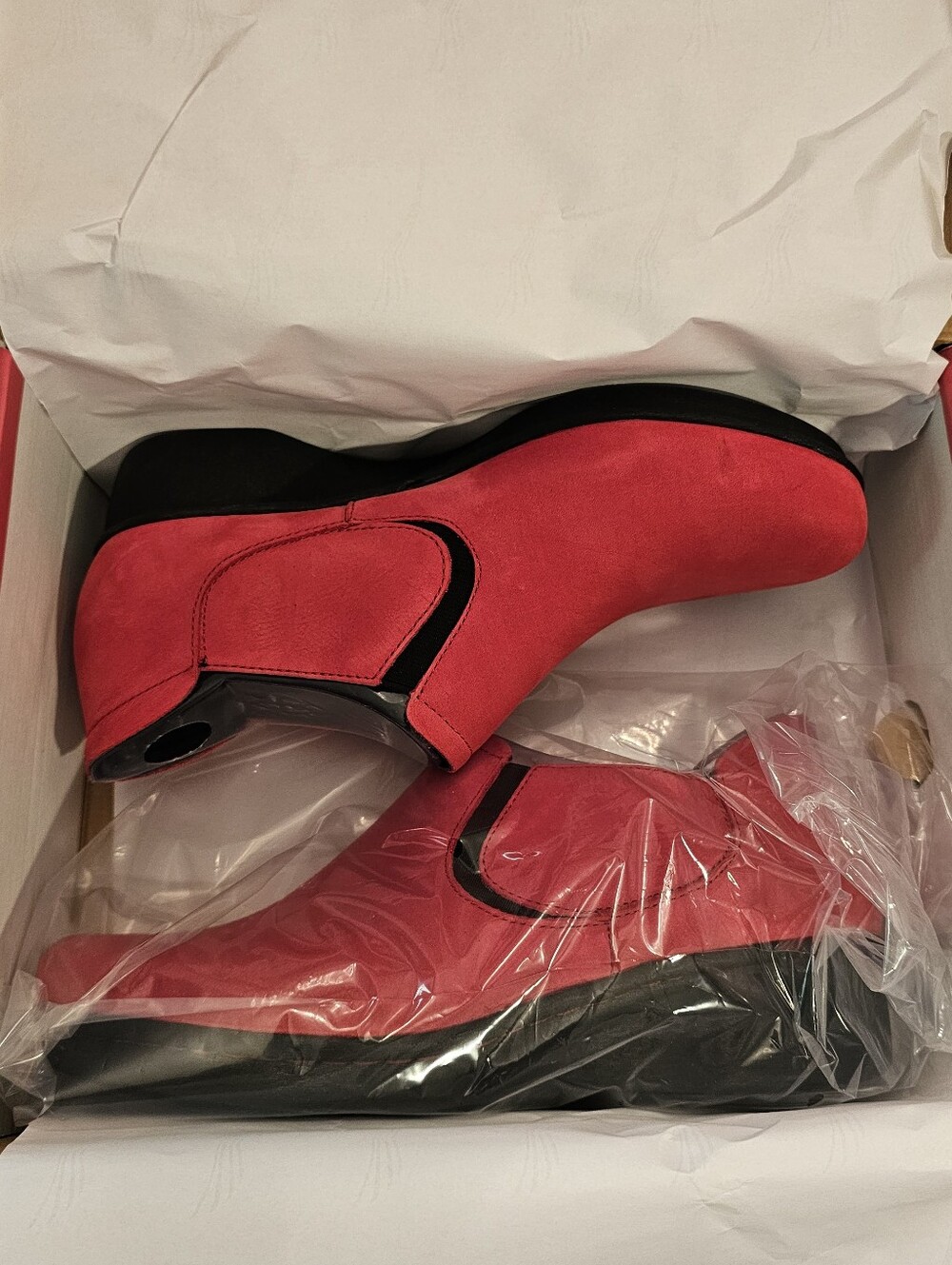 Dansko Red Lynn slip-on shoes Vibrant red nubuck leather